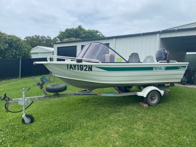 Stessco Trevally 3.95m runabout boat