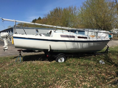 1980 MacGregor 25 Mast Sails Parts sailboat for sale in New York
