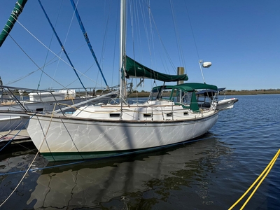 1985 Island Packet 31 | 31ft