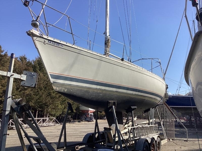 1989 Beneteau First 305 sailboat for sale in Kansas