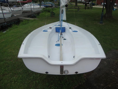 2002 Hunter 140 sailboat for sale in New York
