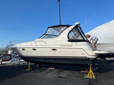 2003 Cruisers Yachts 3372 Express | 37ft