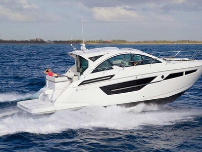 2024 Cruisers Yachts 50 Cantius | 49ft