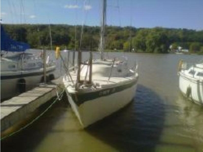 1975 Cal 2-27 sailboat for sale in New York
