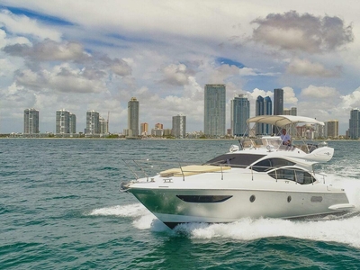 2017 Azimut 42' 42 Fly