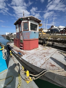 34.8' x 13.3' Steel Push Tug Powered by CAT (1965) for sale