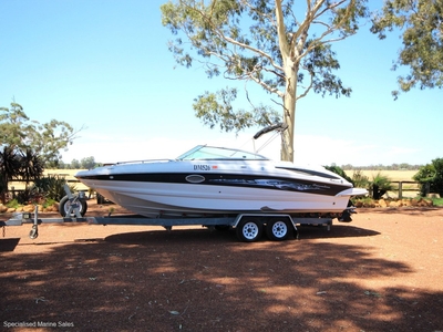 CROWNLINE 252 EX DECK BOAT *** FAMILY FRIENDLY BOATING ***