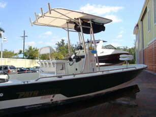 2001 Pathfinder 2200 Center Console powerboat for sale in Florida