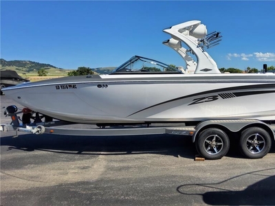 2015 TIGE Z3, Raptor 440 motor upgrade. One-owner, local boat, serviced here annually!