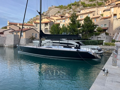 Maxi Dolphin 65’ (2002) For sale