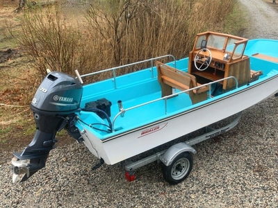 Boston Whaler Nauset - Yamaha Four Stroke -York County Marine Always Has Whalers