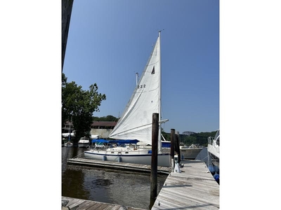 1984 Nonsuch Nonsuch 30 Ultra shoaldraft sailboat for sale in New York
