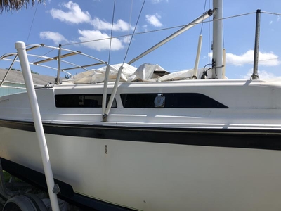 1988 MacGregor 26 sailboat for sale in Florida