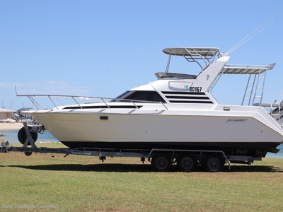 SEAQUEST 2800 SPORTSMAN FLYBRIDGE CRUISER WITH TWIN OUTBOARDS