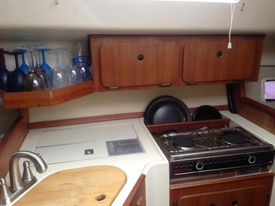 1989 Hunter 27 sailboat for sale in Outside United States