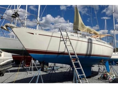1983 CAL 35 sailboat for sale in South Carolina