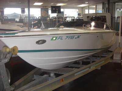 1994 Donzi Classic 22 powerboat for sale in Florida