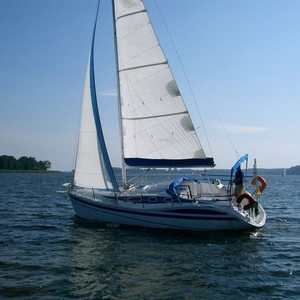Cruising sailboat - 32 Dreamer - Tes Yacht - with bowsprit