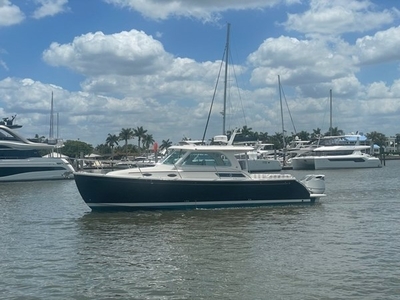 Florida, BACK COVE, Cruising Yacht