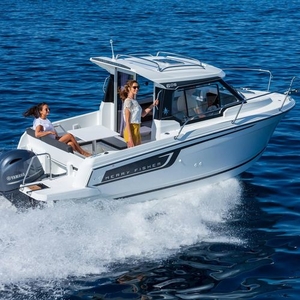 Outboard day cruiser - MERRY 605 SERIE2 - Jeanneau - Motorboats - with enclosed cockpit / hard-top / cruising