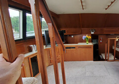 Egg Harbor Dual-Cabin+Salon+2 Bath. Luxury Cruiser Dual-Cabin W Enclosed Flybridge And Salon +2 Bath