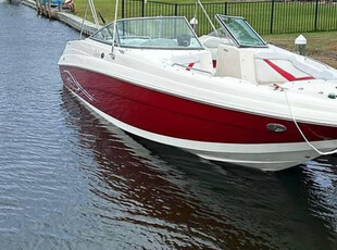 2005 Rinker 282 Captiva