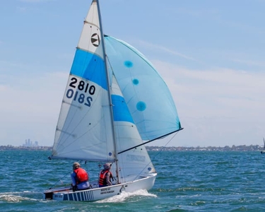 125 Sailing Dinghy 2 person with Spinnaker & trapeze