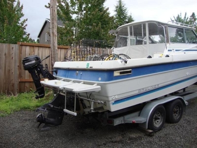 1988 Bayliner Trophy powerboat for sale in Oregon