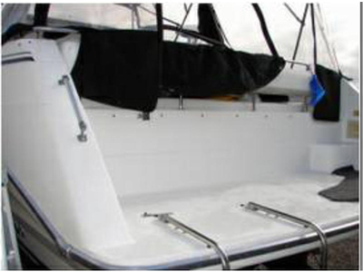 1993 Bayliner Avanti powerboat for sale in Michigan