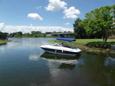 2005 Bayliner 212 powerboat for sale in Florida