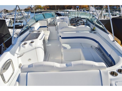 2012 Formula 290 Bowrider powerboat for sale in New York