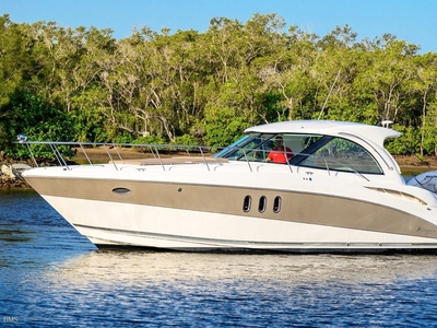 CRUISERS YACHTS 390 SPORTS COUPE