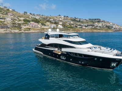 2017 Monte Carlo Yachts 105 LADY MARISA | 105ft