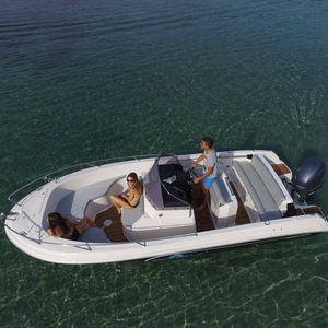 Outboard center console boat - 670 - Pacific Craft - 10-person max. / sundeck / teak deck
