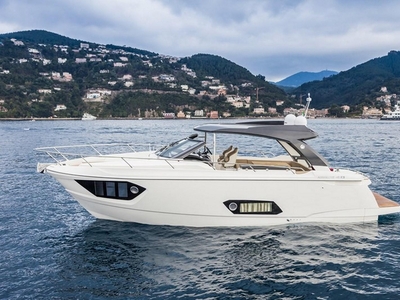 2015 Absolute 40 STL | 39ft