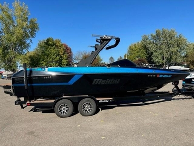 2022 Malibu Wakesetter 24 MXZ -L4358