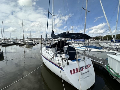 1986 Hunter 28.5 sailboat for sale in Texas