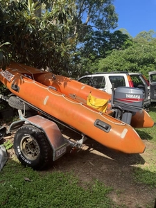 IRB ex surfclub rescue boat for tow in surf fishing or diving