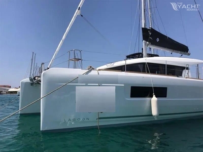 Lagoon 40 (2019) for sale
