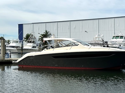 Florida, PURSUIT, Sport Yacht