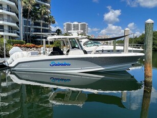 2018 Boston Whaler 33' 330 Outrage