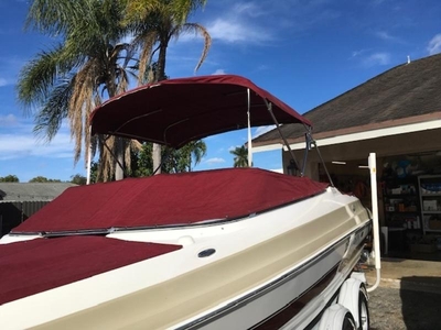2005 Larson Lxi 228 Bowrider powerboat for sale in Florida