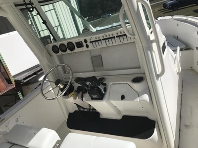 2007 Everglades 260 powerboat for sale in Florida