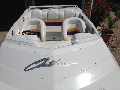 1998 Baja Outlaw powerboat for sale in Nebraska