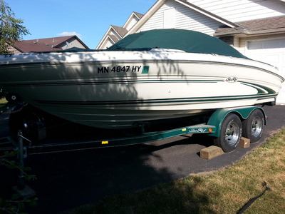 2000 SeaRay 190BR powerboat for sale in Minnesota