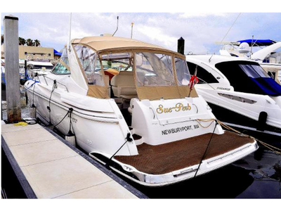 2004 Cruisers Yachts 4270 Express powerboat for sale in Florida