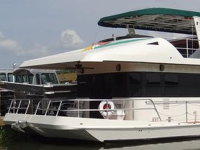 Cruising motor yacht - 6022 - Scully's Aluminum Boats - wheelhouse