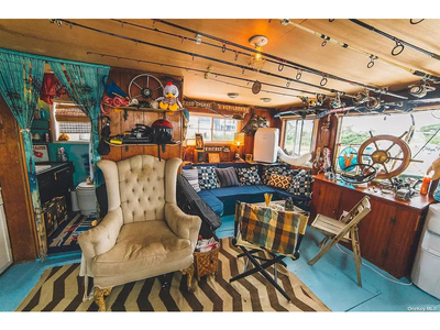 1968 Gibson Fiberglass Houseboat powerboat for sale in New York