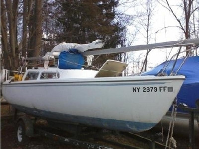 1981 Catalina 22 sailboat for sale in New York
