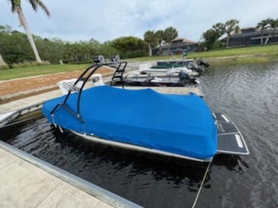 2004 MB Sports 220 Sport powerboat for sale in Florida